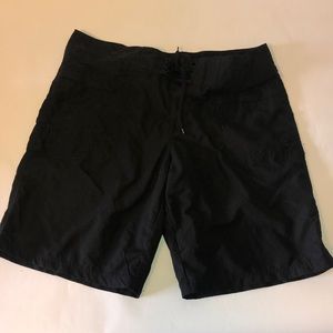 Island escape Board shorts